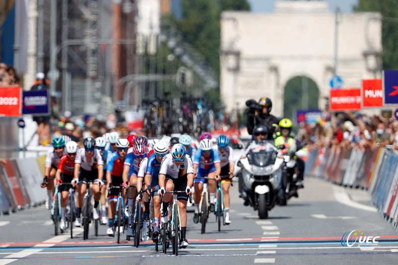 European Championships Munich 2022 - 2022 UEC Road Elite European Championships - Women's Road Race - 21/08/2022 - Scenery - Peloton - photo Ivan Benedetto/UEC/SprintCyclingAgency?2022